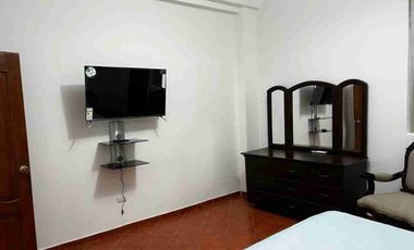 Alquilo suite amoblada, cerca Universidad Estatal