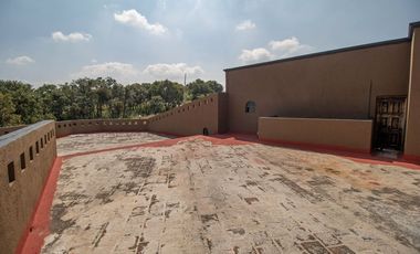 CASA EN VENTA EN HARAS CIUDAD ECOLÓGICA, 5 RECÁMARAS, GARAJE PARA 15 AUTOS, PUEBLA