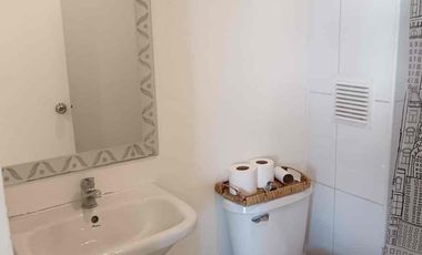 ARRIENDO AÑO CORRIDO DEPARTAMENTO AMOBLADO