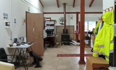 COMERCIAL, OFICINAS Y BODEGA EN PARCELA ) VENTA COMERCIAL OFICINAS Y BODEGA EN PARCELA 6.280 UF