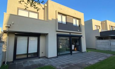 Arriendo casa nueva 3 dormitorios, sala estar 3 baños Temuco