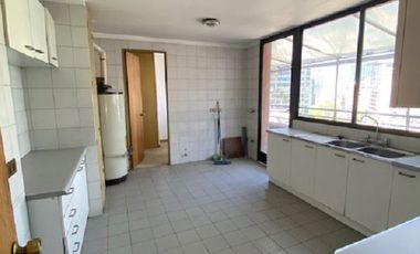 Vendo departamento muy amplio ideal para remodelar, excelente ubicación