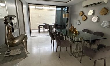 Alquiler de Casa Urbanización Milan 4 Dormitorios, Samborondon