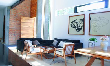 Las Cañadas Casa en Preventa Frente Al Centro Comercial Coto Emma