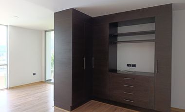 MUY LINDO DEPTO EN URB PRIVADA CUMBRES DEL VALLE EN CUMBAYA (Proximo al Scala)