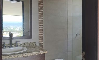 MUY LINDO DEPTO EN URB PRIVADA CUMBRES DEL VALLE EN CUMBAYA (Proximo al Scala)