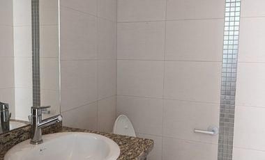 MUY LINDO DEPTO EN URB PRIVADA CUMBRES DEL VALLE EN CUMBAYA (Proximo al Scala)