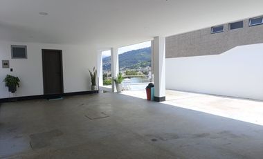 MUY LINDO DEPTO EN URB PRIVADA CUMBRES DEL VALLE EN CUMBAYA (Proximo al Scala)