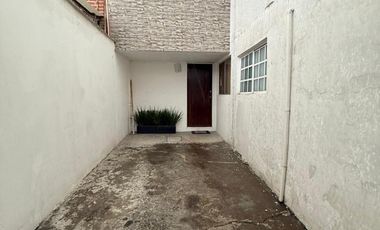 Arcos de la Hacienda Casa Con Ampliaciones a 2 minutos de la autopista México Queretaro