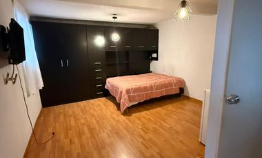 Arcos de la Hacienda Casa Con Ampliaciones a 2 minutos de la autopista México Queretaro