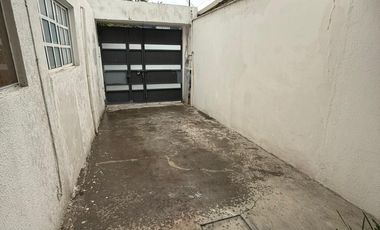 Arcos de la Hacienda Casa Con Ampliaciones a 2 minutos de la autopista México Queretaro
