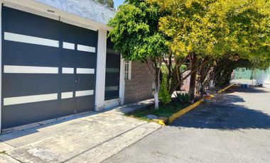 Arcos de la Hacienda Casa Con Ampliaciones a 2 minutos de la autopista México Queretaro