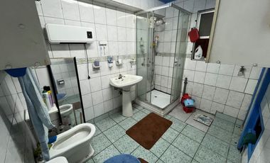 SE VENDE CASA, CERCANA METRO SAN RAMON