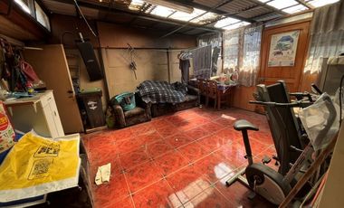 SE VENDE CASA, CERCANA METRO SAN RAMON