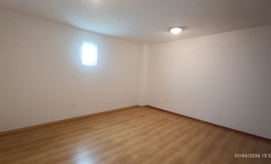 DEPARTAMENTO/PENTHOUSE EN RENTA CERCA DE PARQUE SIERRA MORELOS CON ESTACIONAMIENTO
