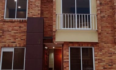 Casa semi campestre en venta | 124 m² + patio | Mosquera