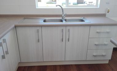 Se Arrienda Hermosa casa en Sector Residencial en Temuco.