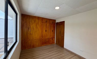 CASA Amplia y Cómoda EN RENTA sector Av. Abelardo J. Andrade