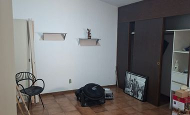 Local comercial en renta en Avenida Panorama.