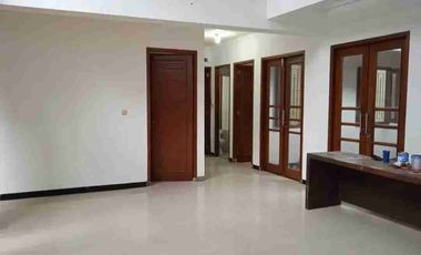 Disewakan Rumah 3 lantai di Jl Elang Malindo Jakarta Timur