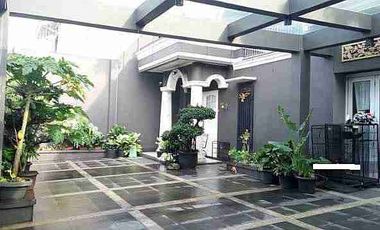 Rumah Mewah 2 1/2 Lantai Ada Kolam Renang, Posisi Strategis!