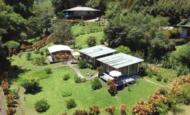 VENTA HOSTERIA SECTOR NANEGAL VIA NANEGALITO KM 7