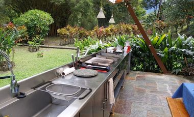 VENTA HOSTERIA SECTOR NANEGAL VIA NANEGALITO KM 7