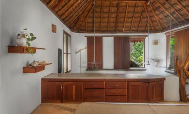 EXCLUSIVA CASA EN RENTA CON ALBERCA PRIVADA