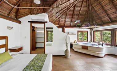 Hermosa casa con alberca y jacuzzi privados