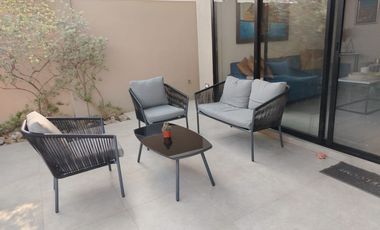 Casa Amoblada en Alquiler en ña Urbanización Porto Alegre, 3 Habitaciones, 3 Baños, Patio, Parqueo, Seguridad, Vía a la Costa