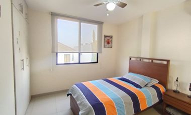 Casa Amoblada en Alquiler en ña Urbanización Porto Alegre, 3 Habitaciones, 3 Baños, Patio, Parqueo, Seguridad, Vía a la Costa