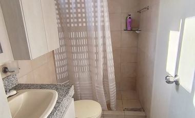 Casa Amoblada en Alquiler en ña Urbanización Porto Alegre, 3 Habitaciones, 3 Baños, Patio, Parqueo, Seguridad, Vía a la Costa