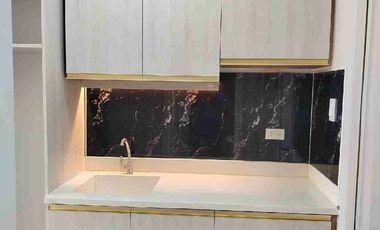 Coastal Preview of Costa Mira Beachtown Mactan! 

Let me ask you something…

Saan ka ba magre-retire?

Pag nag-retire ka, may income ka pa ba?
Most people stop earning when they stop working. Imagine owning a beach condo in Mactan —
You can enjoy it anytime you want
You have direct beach access
And when you're not using it… it works for you