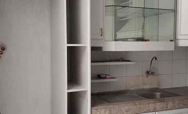 Dijual 
Rumah Taman Sakura
Luas Tanah : 124 M.
Luas Bangunan : 90 M.
Jumlah Kamar Tidur : 3 +1 MAID ROOM
Jumlah Kamar Mandi : 1 + 1 maid
Jumlah Lantai : 1 lt plus dak jemur
Jumlah Garasi/carport : 1 car port
Jenis Sertifikat : SHM
Harga : 1.75 M

Ne