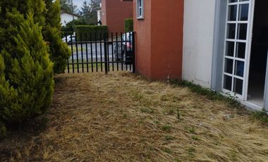 RENTO CASA EN VILLAS DEL CAMPO CALIMAYA