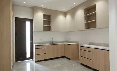 For Sale‼️ Modern Townhouse near EDSA Muñoz • S&R Congressional Avenue