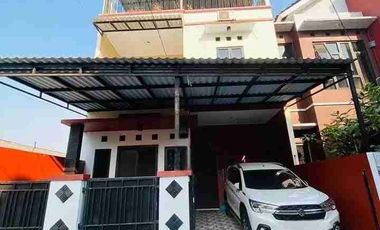Rumah 3 Lantai di Jual Murah Di Kalisari Pasar Rebo Dekat Mall Cijantung
