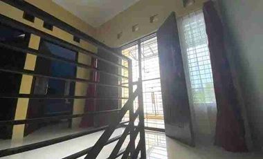 Rumah 3 Lantai di Jual Murah Di Kalisari Pasar Rebo Dekat Mall Cijantung