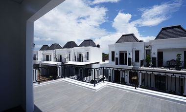 RUMAH MEWAH 2 LANTAI TYPE AMERICAN CLASSIC TERBAIK DI KOTA PATI