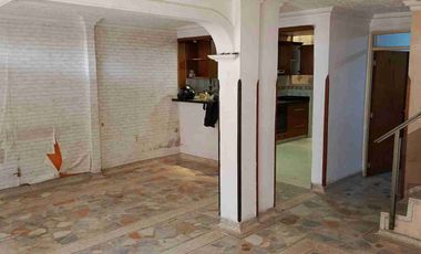 VENDO CASA CERCA AL COLEGIO DIVINO NIÑO VILLA FLOR 4 PLANTAS CASA PROVENZA