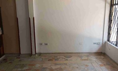 VENDO CASA CERCA AL COLEGIO DIVINO NIÑO VILLA FLOR 4 PLANTAS CASA PROVENZA