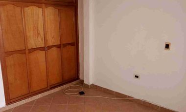 VENDO CASA CERCA AL COLEGIO DIVINO NIÑO VILLA FLOR 4 PLANTAS CASA PROVENZA