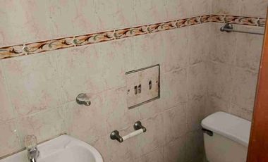 VENDO CASA CERCA AL COLEGIO DIVINO NIÑO VILLA FLOR 4 PLANTAS CASA PROVENZA