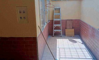 VENDO CASA CERCA AL COLEGIO DIVINO NIÑO VILLA FLOR 4 PLANTAS CASA PROVENZA