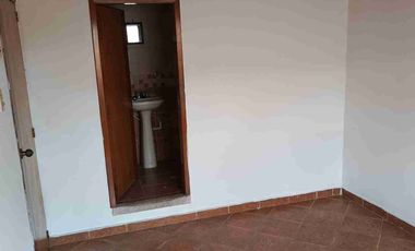 VENDO CASA CERCA AL COLEGIO DIVINO NIÑO VILLA FLOR 4 PLANTAS CASA PROVENZA