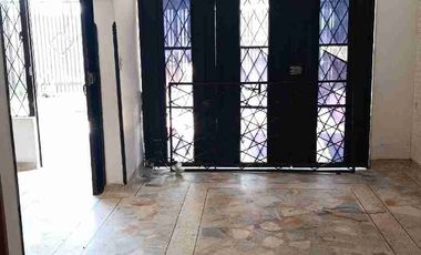 VENDO CASA CERCA AL COLEGIO DIVINO NIÑO VILLA FLOR 4 PLANTAS CASA PROVENZA