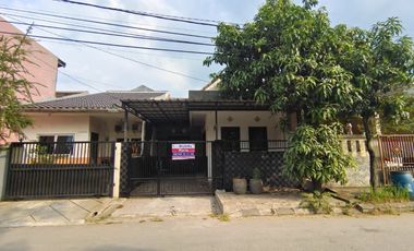 JUAL HARGA BU! MURAH BANGET! Rumah di dekat Summarecon Bekasi di Jalan Utama Jalur MRT