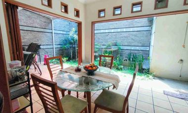 RUMAH CANTIK 2 LANTAI BATUNUNGGAL INDAH BANDUNG
