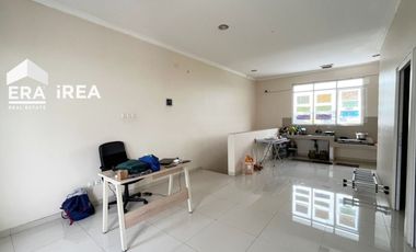 RUKO 2 LANTAI DIJUAL DI COLOMADU DEKAT HOTEL ALANA, LORIN HOTEL DAN RS MATA SOLO