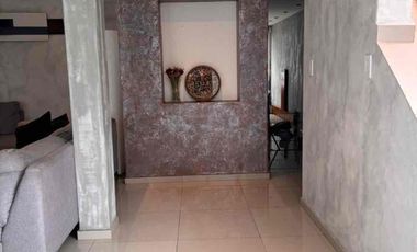 casa sola en venta Av. San Jerónimo a una cuadra de Luis Cabrera. 2r/2b/2e